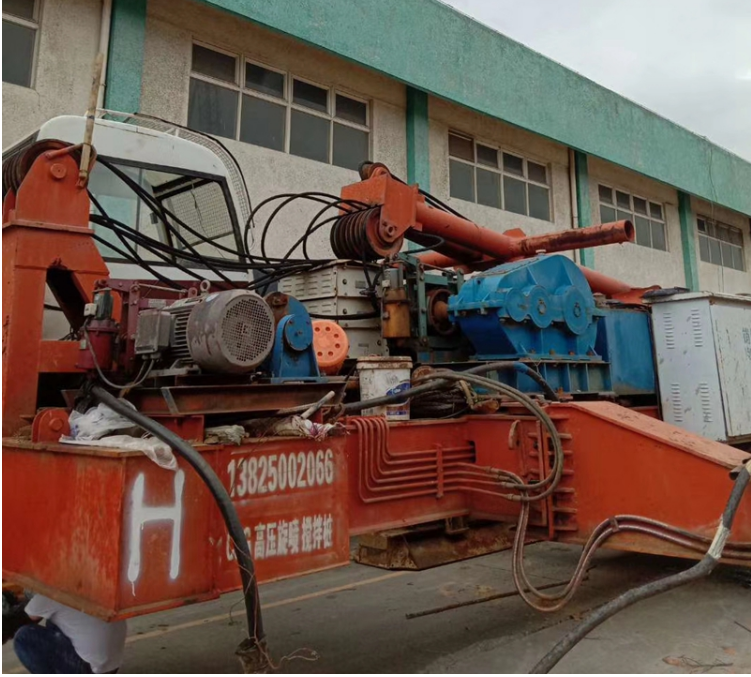 长螺旋钻孔灌注桩：现代基础工程的坚实支撑